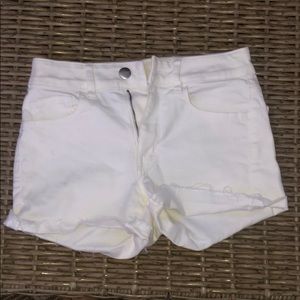 White American Eagle shorts